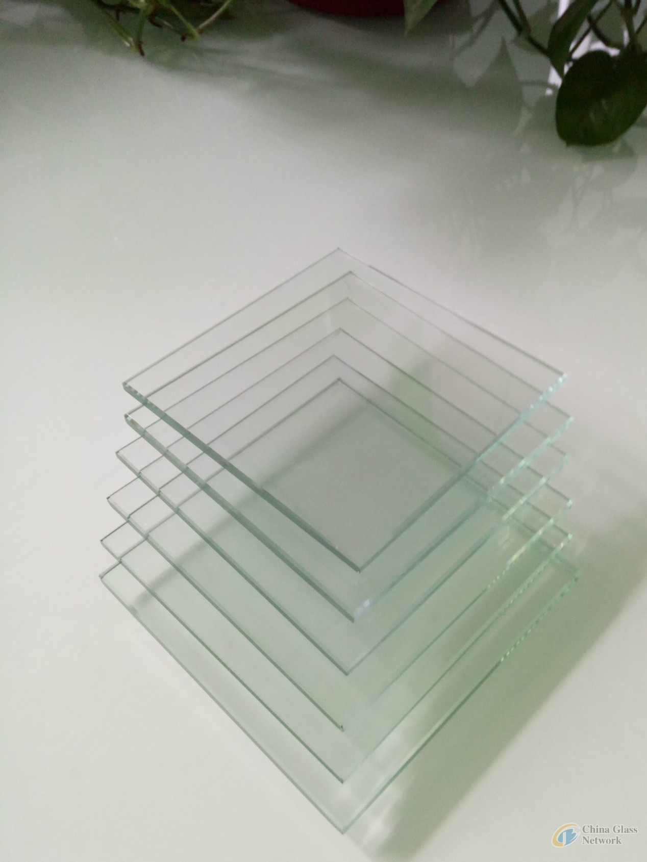 Clear float glass