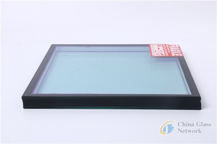 Double layer insulated tempered decoration glass