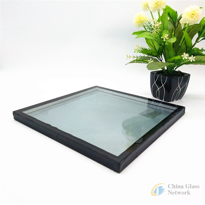 Off-line Low-E Glass Insulated Solar Control Glass 60% Transmittance 