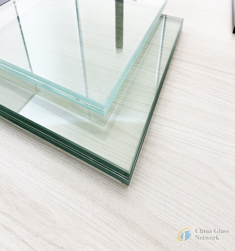 Low-iron Laminated Glass  tempered laminated glass price  high safety toughened glass supplier