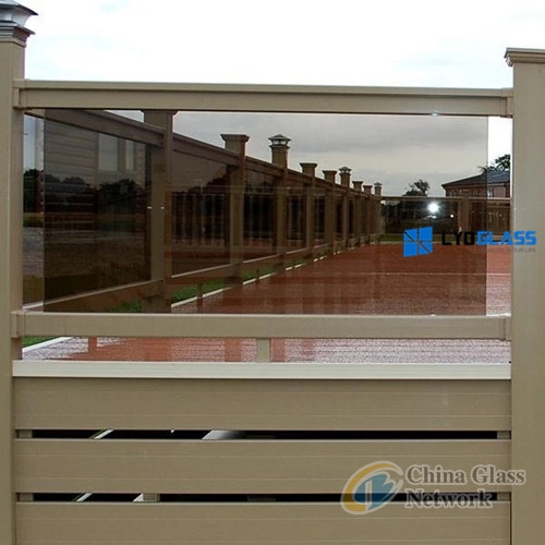 Aluminum Railing glass