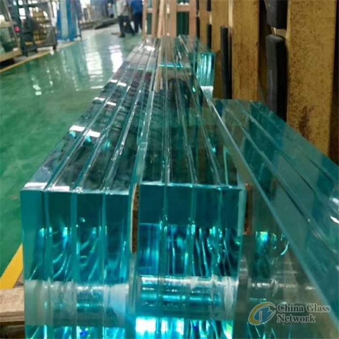 Tempered laminated building glass