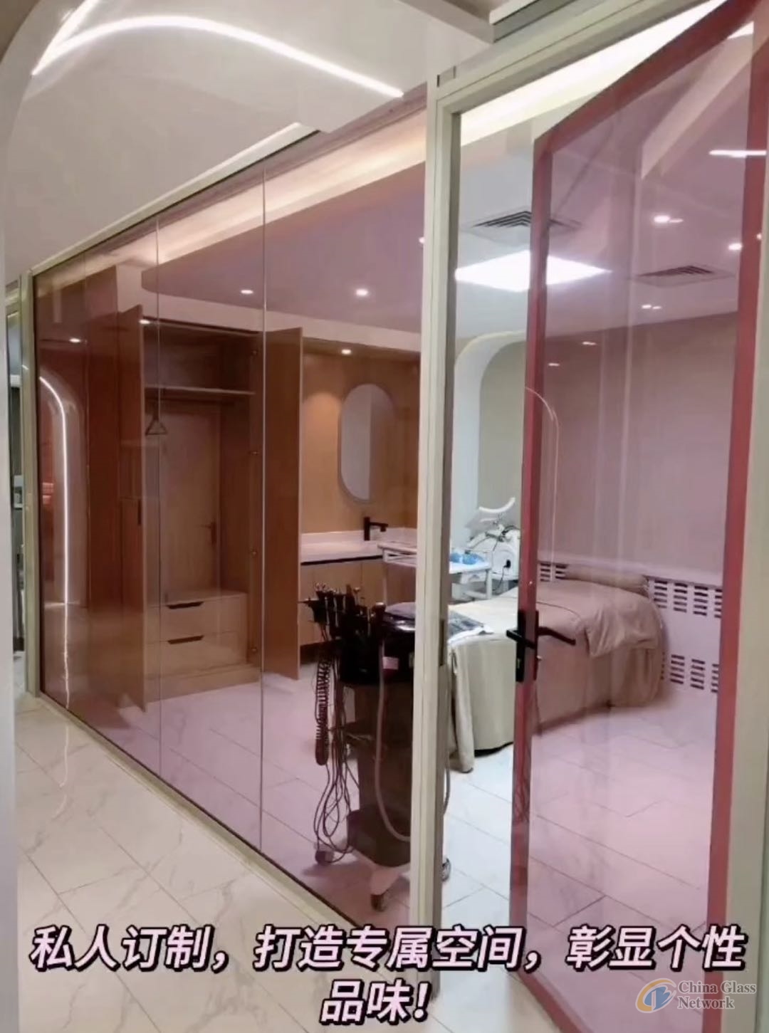 glass shower cabinet, revolving doors, slidding doors, curtain wall, showing fronts