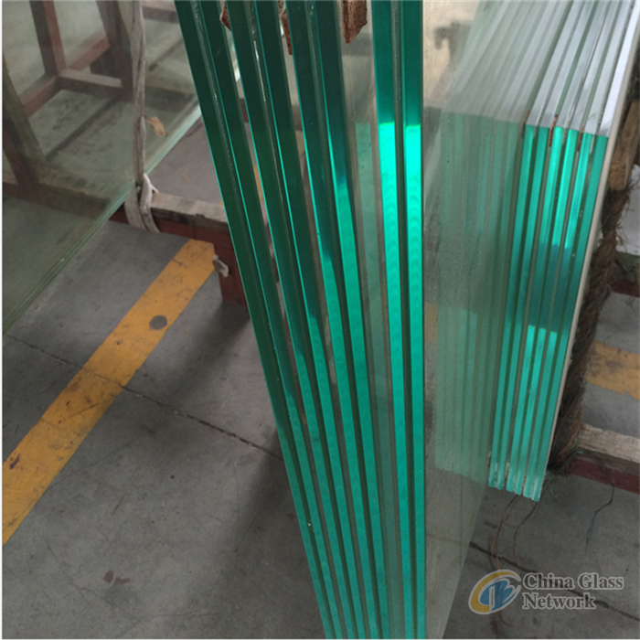 Tempered glass for building