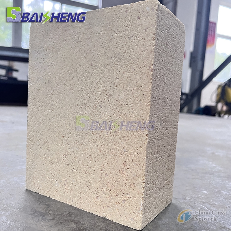 Mullite brick for glass melting furnace