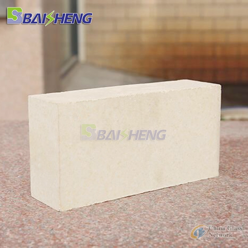 high alumina brick Suitable for large and medium-sized glass furnaces.