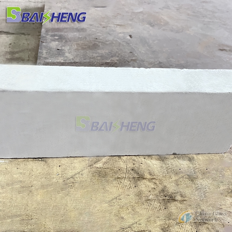 The hot repair expansion rate of the kiln is almost zero. Zero expansion silica brick