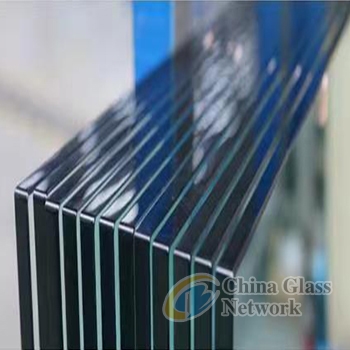 Laminated glass