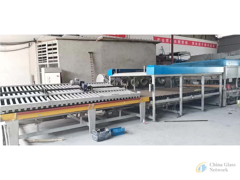 Automative glass tempering furnace