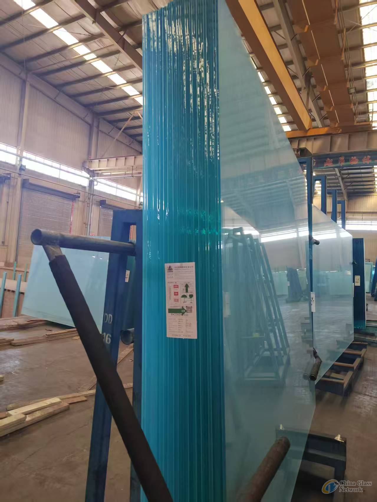 ULTRA CLEAR FLOAT GLASS