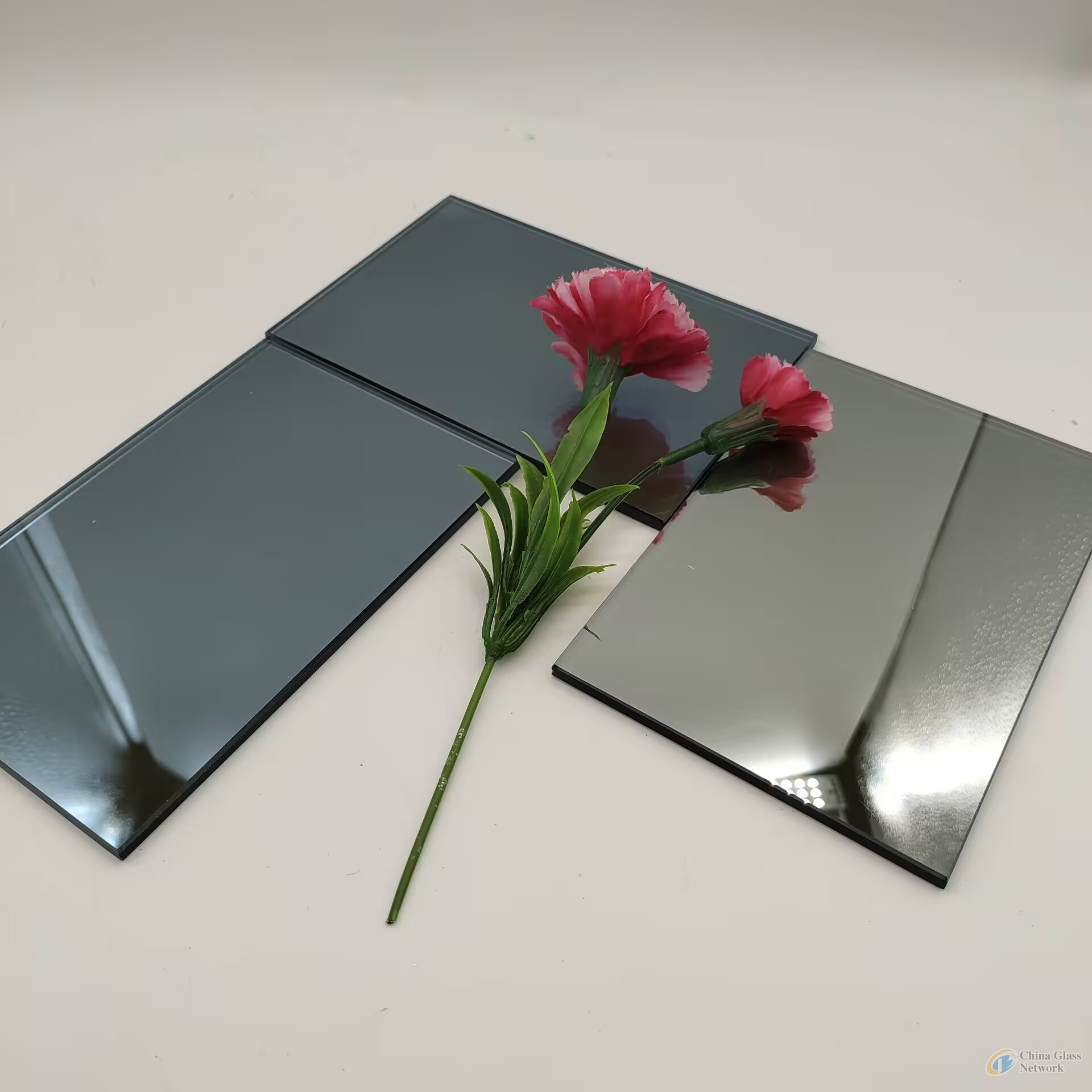 5mm Blue Reflective Glass for Decorative/Furniture/Architecture/Window