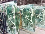 Enamelled glass (colored glazing glass)